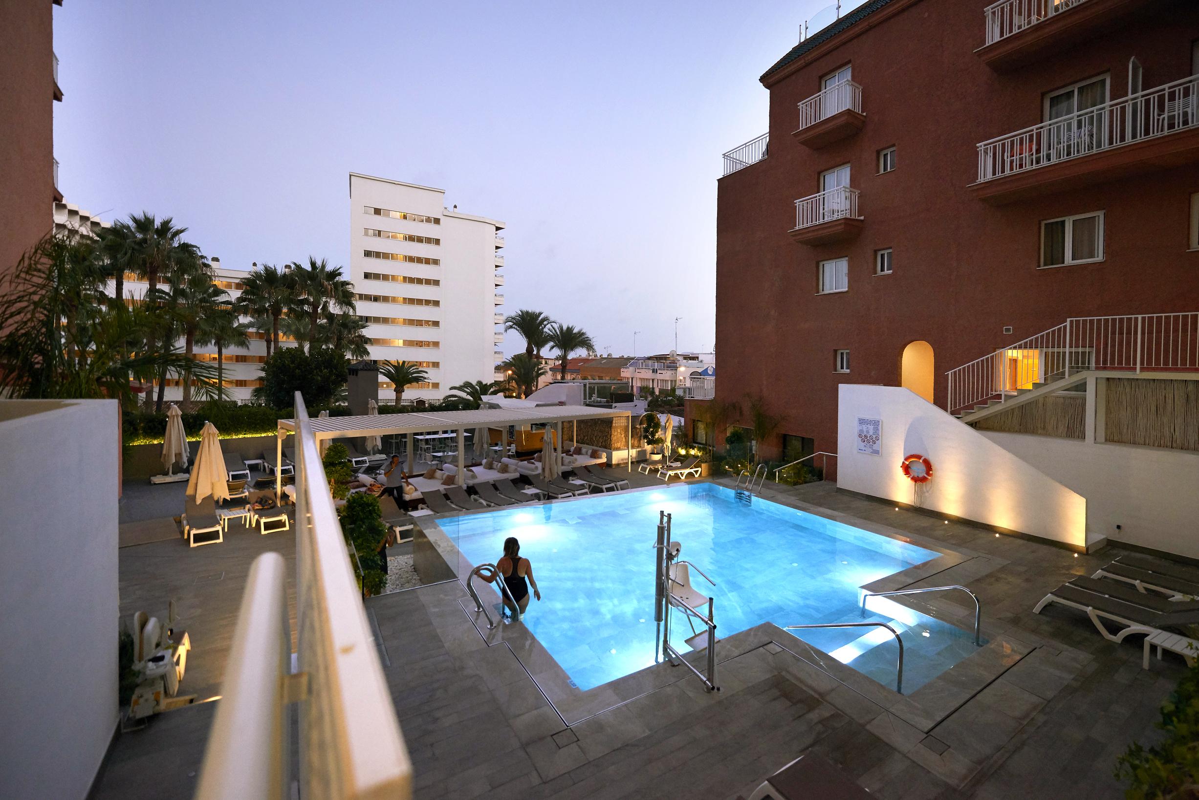 فندق Fenix Torremolinos - Adults Only Recommended المظهر الخارجي الصورة